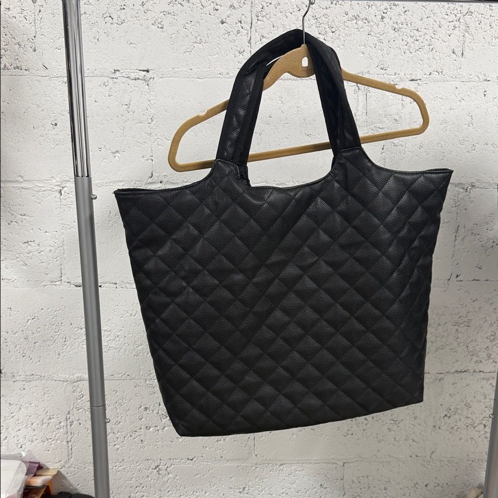 Black Quilted Tote Bag Large Tote Brand NEW Black Faux Leather Pouch Included